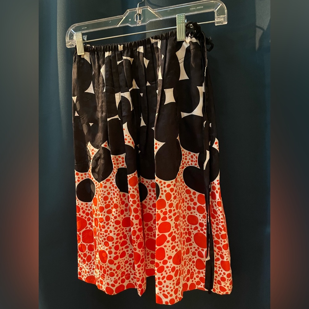Size 2 100% Silk Skirt (with Pockets!)